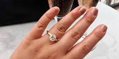 2 carat diamond ring on size 8 finger