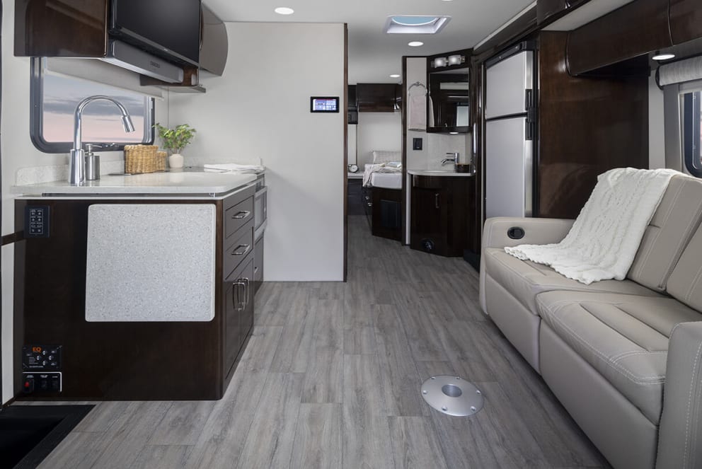 The Freedom To Roam Embrace The Nomadic Lifestyle With 2024 RVs La   AnDVZQyySQqvpXIBkj0d