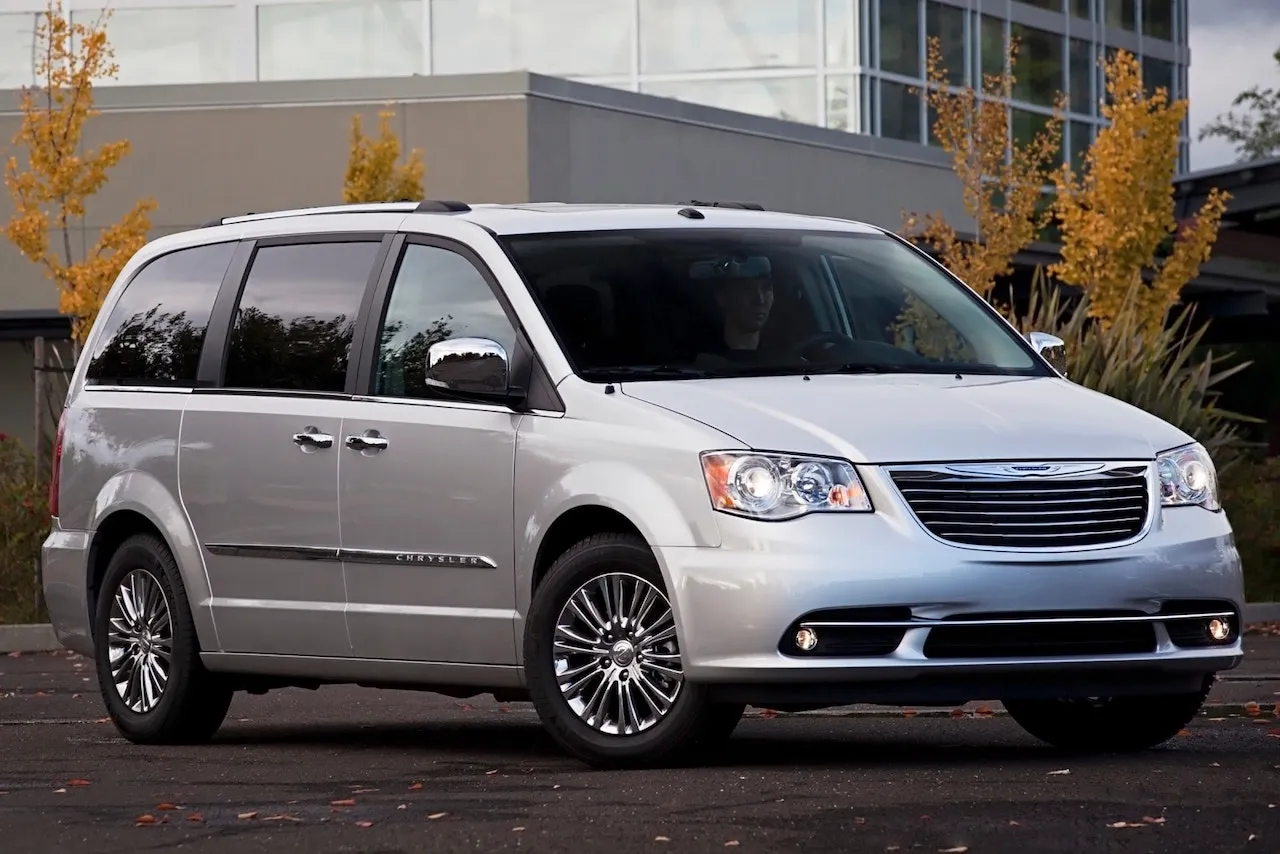 Chrysler Town and Country 2013