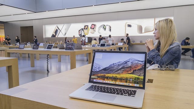 Photo: Apple store