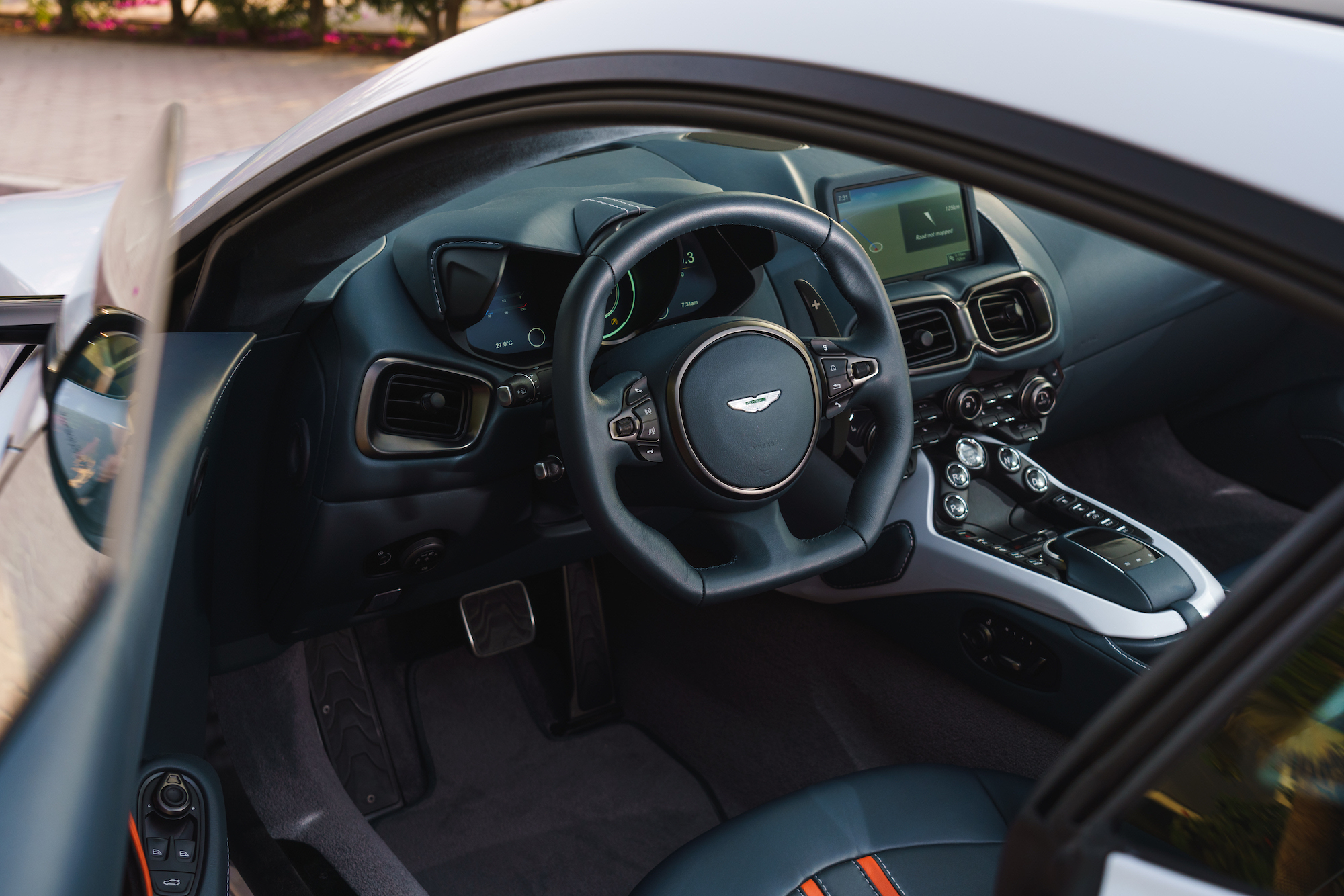 Aston Martin Vantage Interior