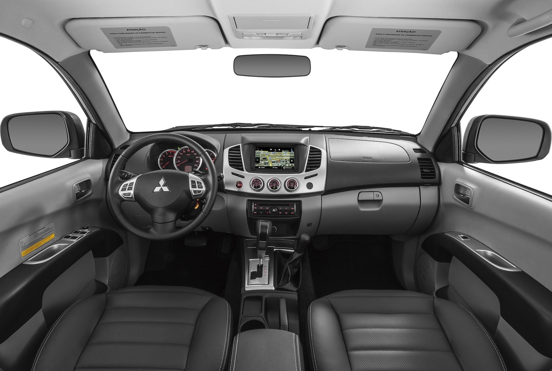 L200 Triton 2015 interior