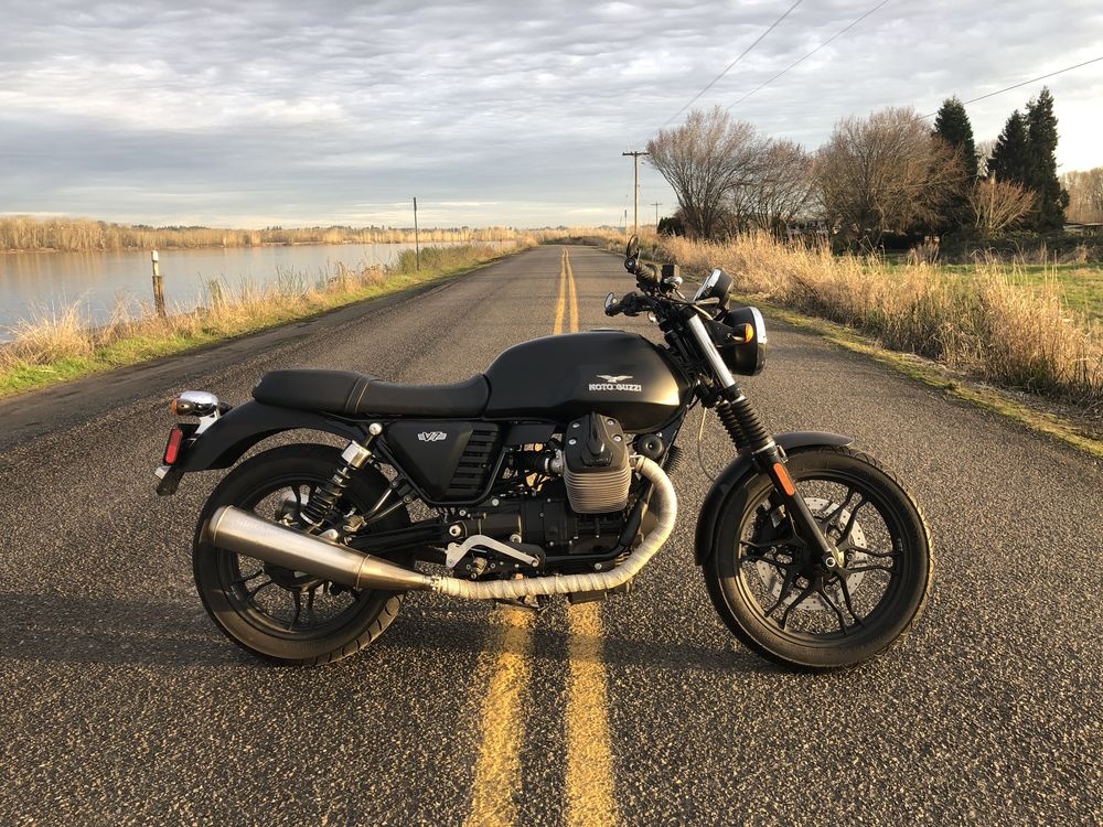 2015 Moto Guzzi V7_Portland.jpg