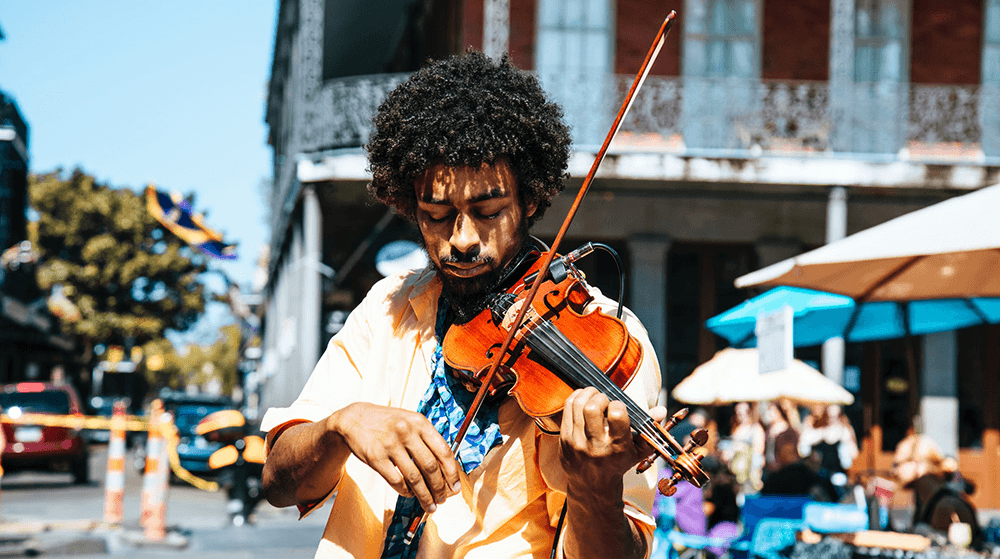 Man playing violin on street