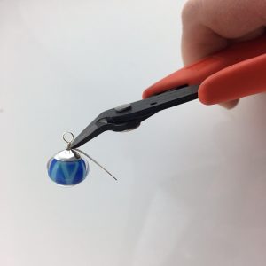 Trimming jewelry wire when making loops