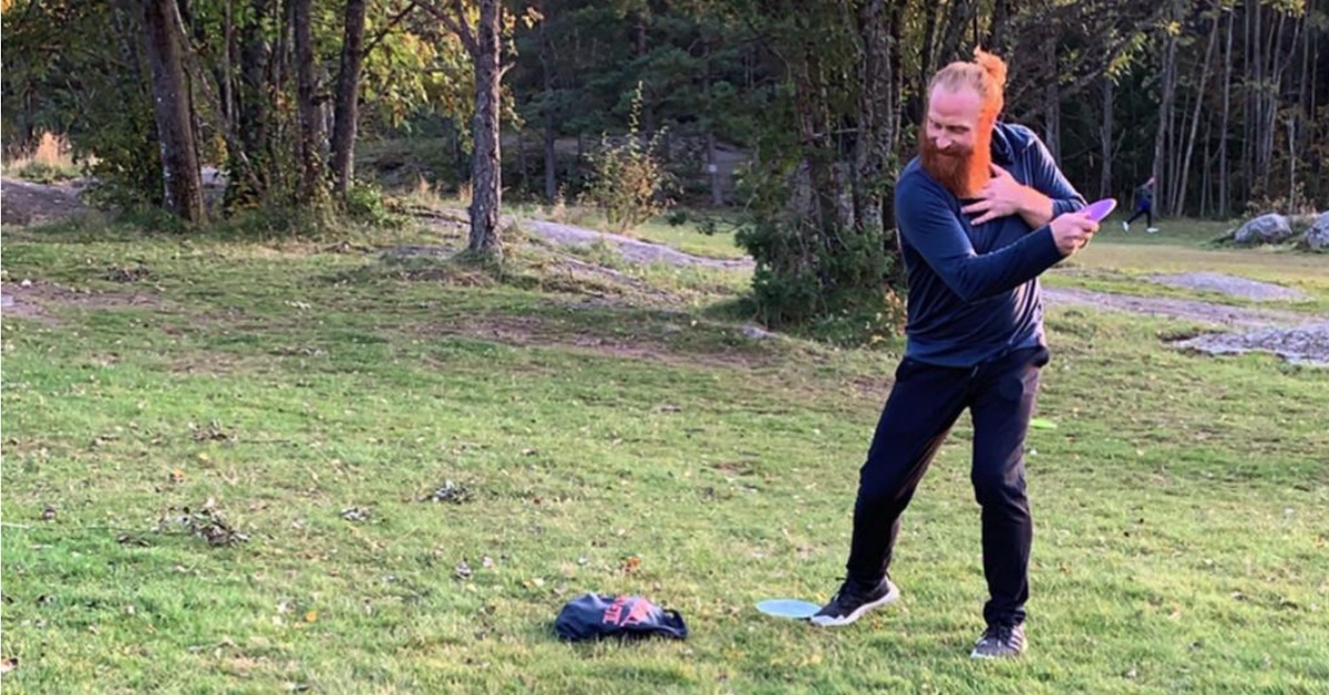 kristofer throwing.jpg