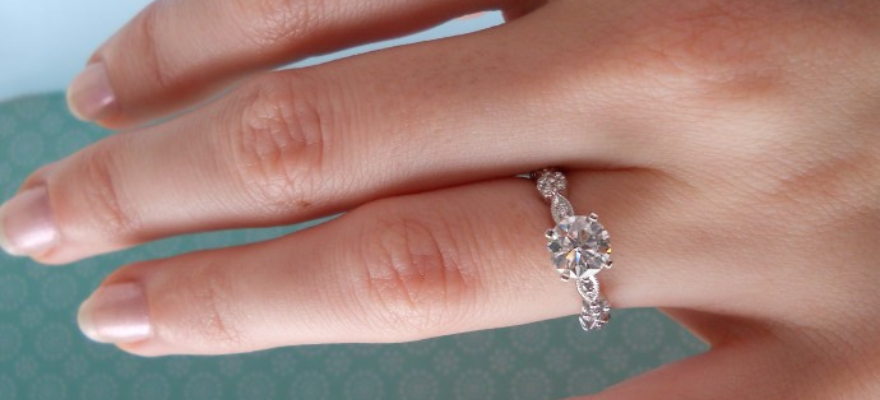 1 carat diamond ring on size 5 finger