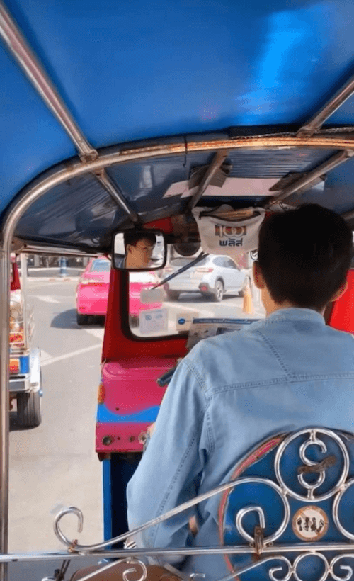 ride in tuktuk