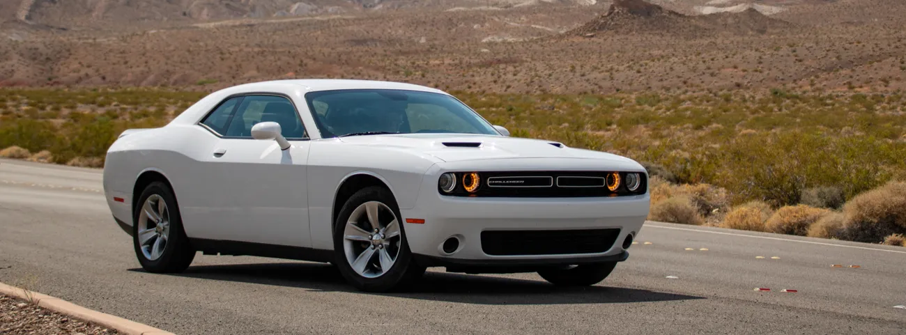 Dodge-Challenger-2019-potencia-extravagante-y-clásico