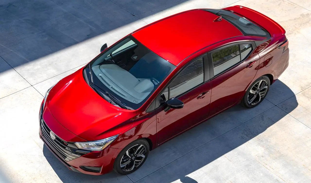 Nissan Versa 2023 sedan