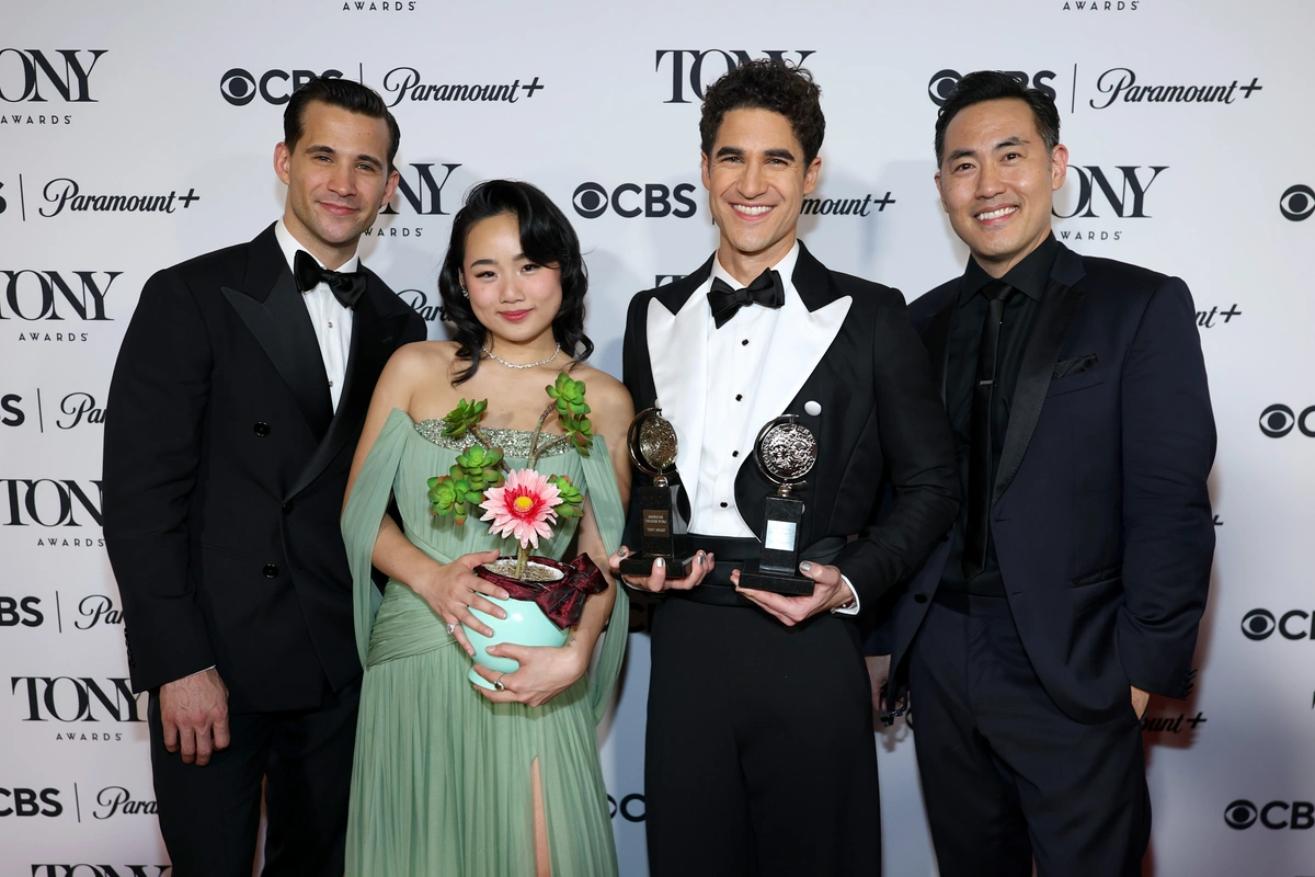 Dez Duron, Helen J. Shen, Darren Criss, Marcus Choi