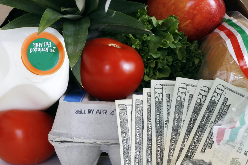 tips for saving money on groceries