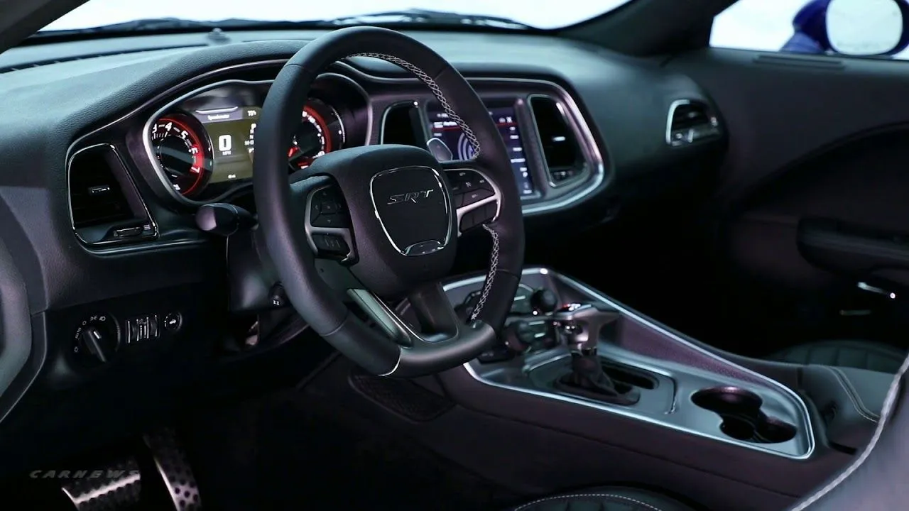Dodge Challenger 2019 interior