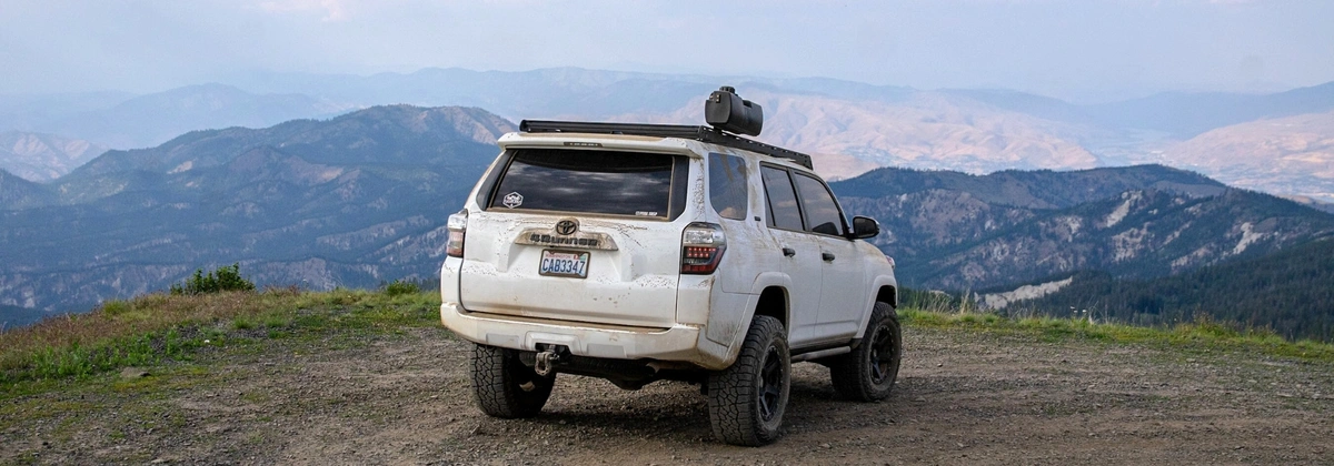 5th Gen 4Runner with Mountain Views in Washington