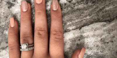 2.5 carat diamond ring on size 7 finger