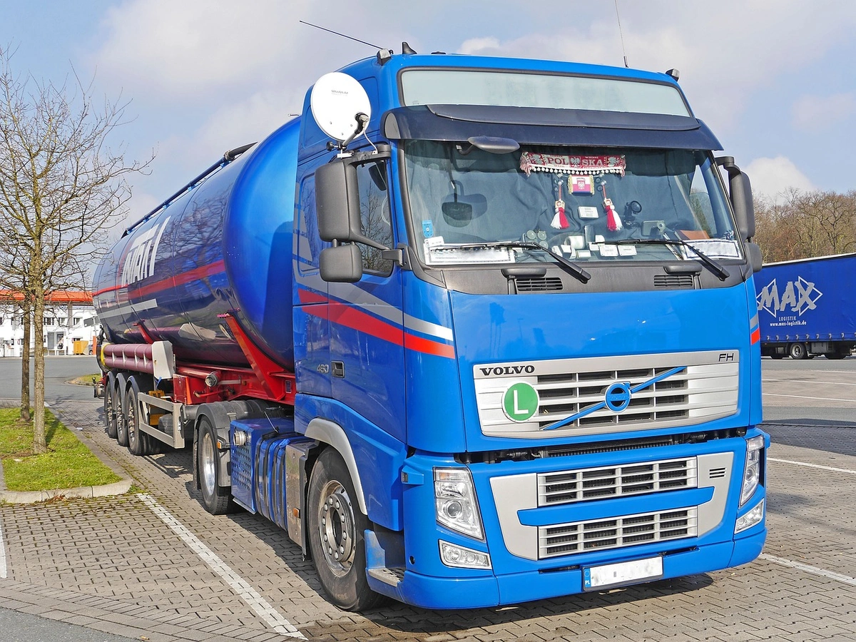 Exploring Different Types of Tank Trailer Trucks