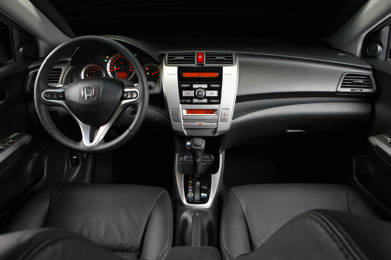 Honda City 2012 interior do automático