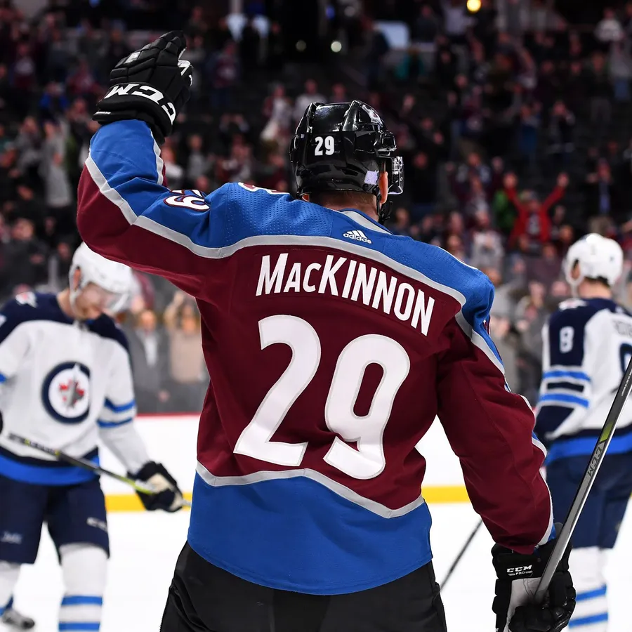 What Stick Does Nathan MacKinnon Use?