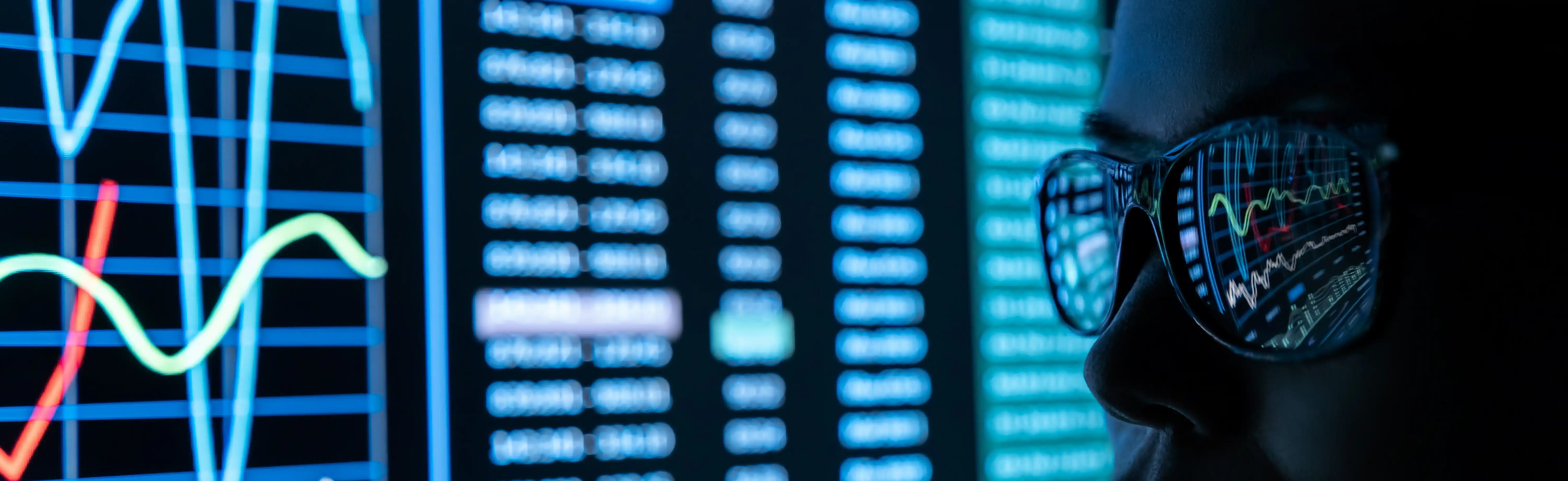 Data-driven decision making in global sourcing with analytics dashboard