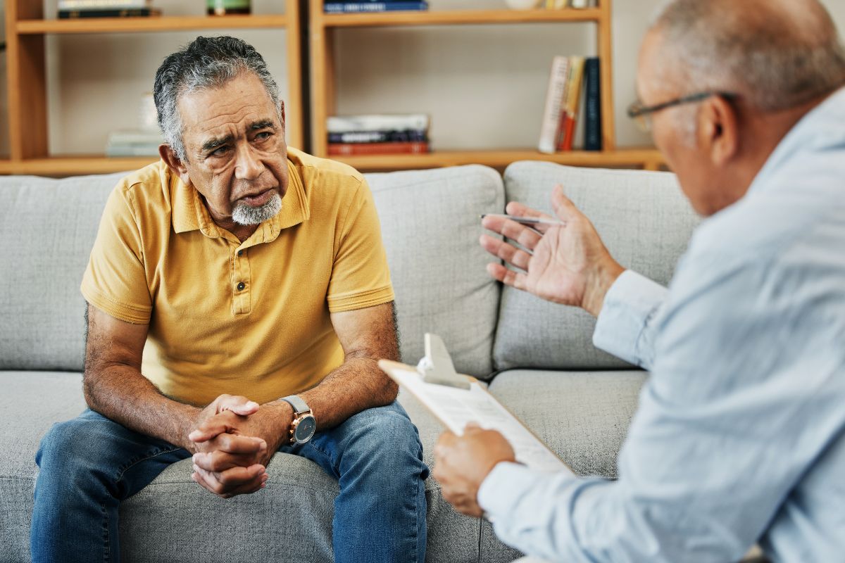 Man getting mental health services covered by Medicare