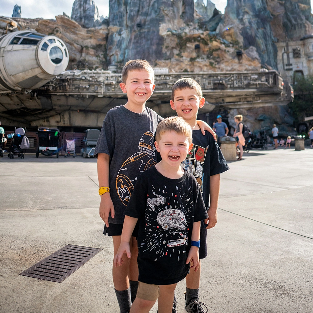 Brothers_at_Disney.webp