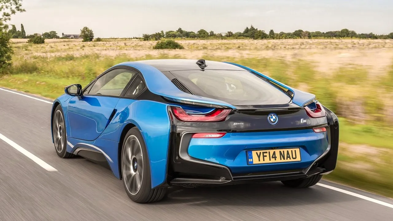 Deportivo BMW i8 2017