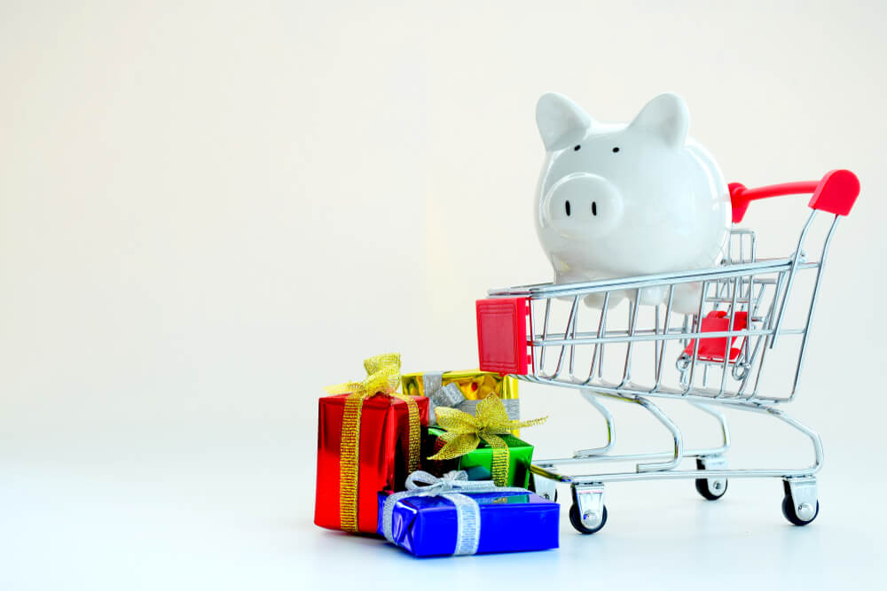 holiday budgeting saving money 