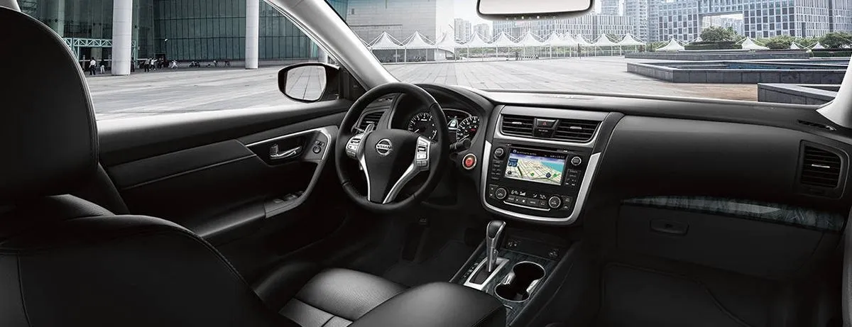 Nissan Altima 2017 interior