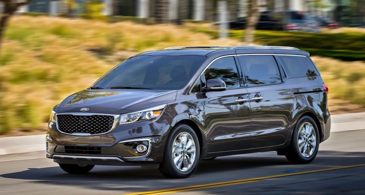 Camioneta minivan Kia Sedona 2018