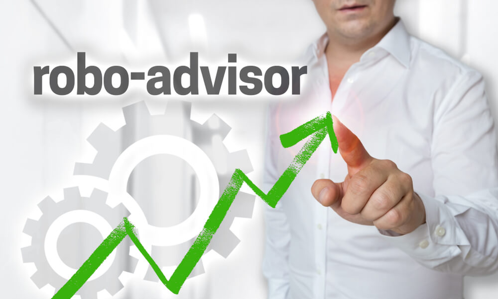 how to invest small amounts of money: robo-advisor