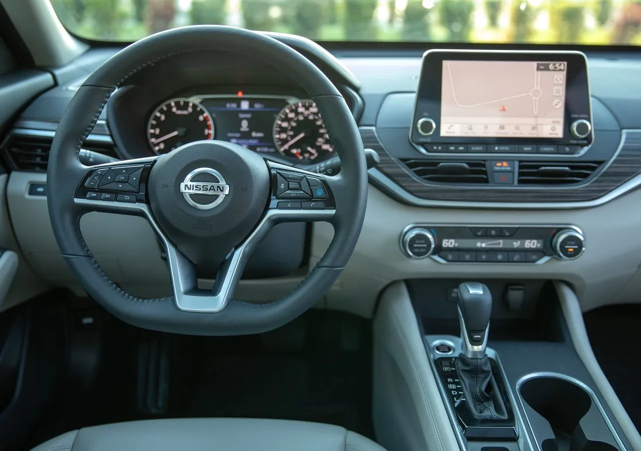 Nissan Altima 2020 interior