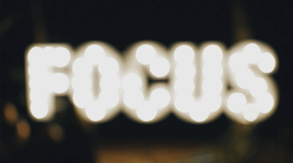 Focus neon light sign