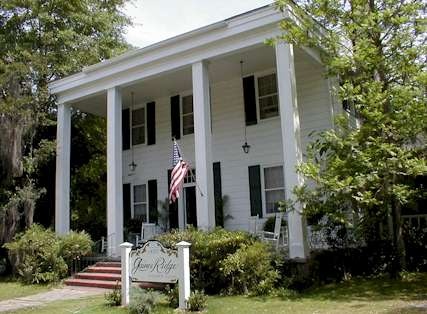 Exterior of Gaines Ridge Dinner Club.