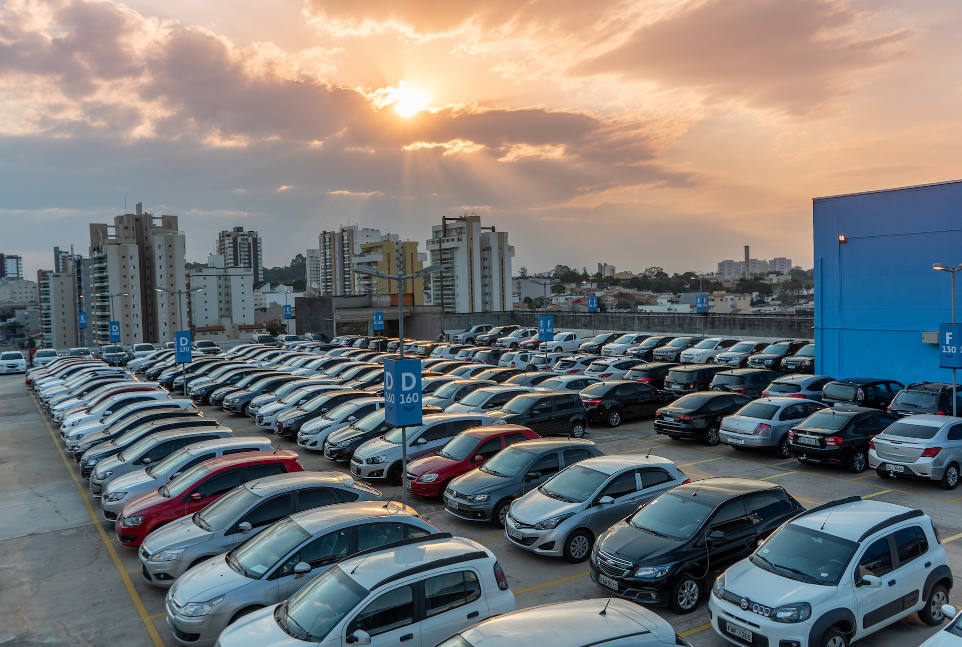 Ag\u00eancia de carros usados em S\u00e3o Paulo - e na internet