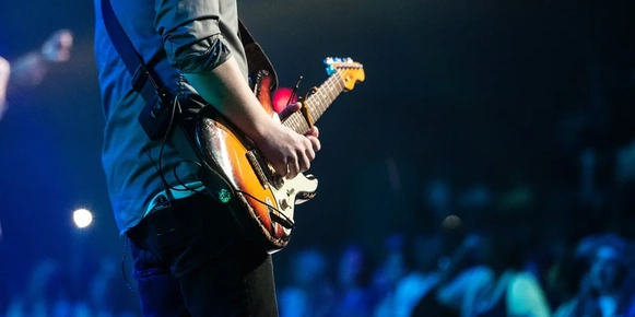 The King of Live Performances: 10 John Mayer Best Live Guitar Solos