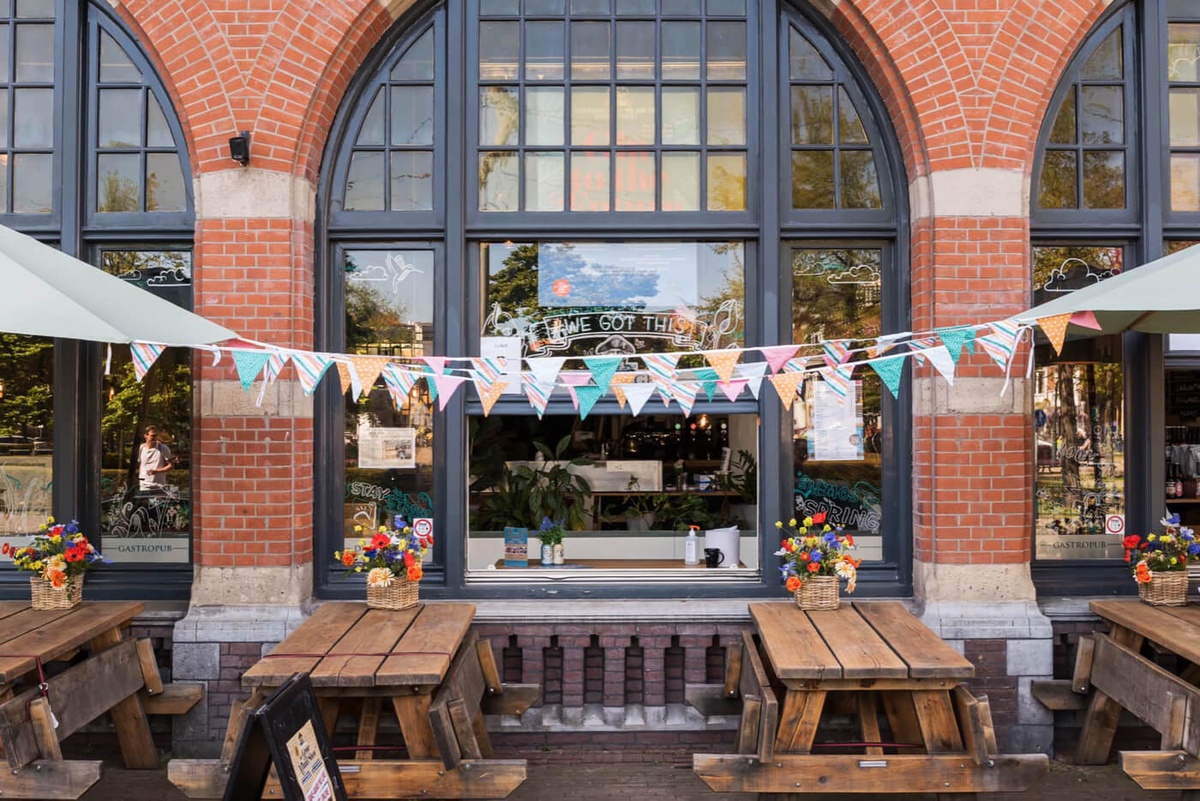story-vankinsbergen-terras@2x.jpg