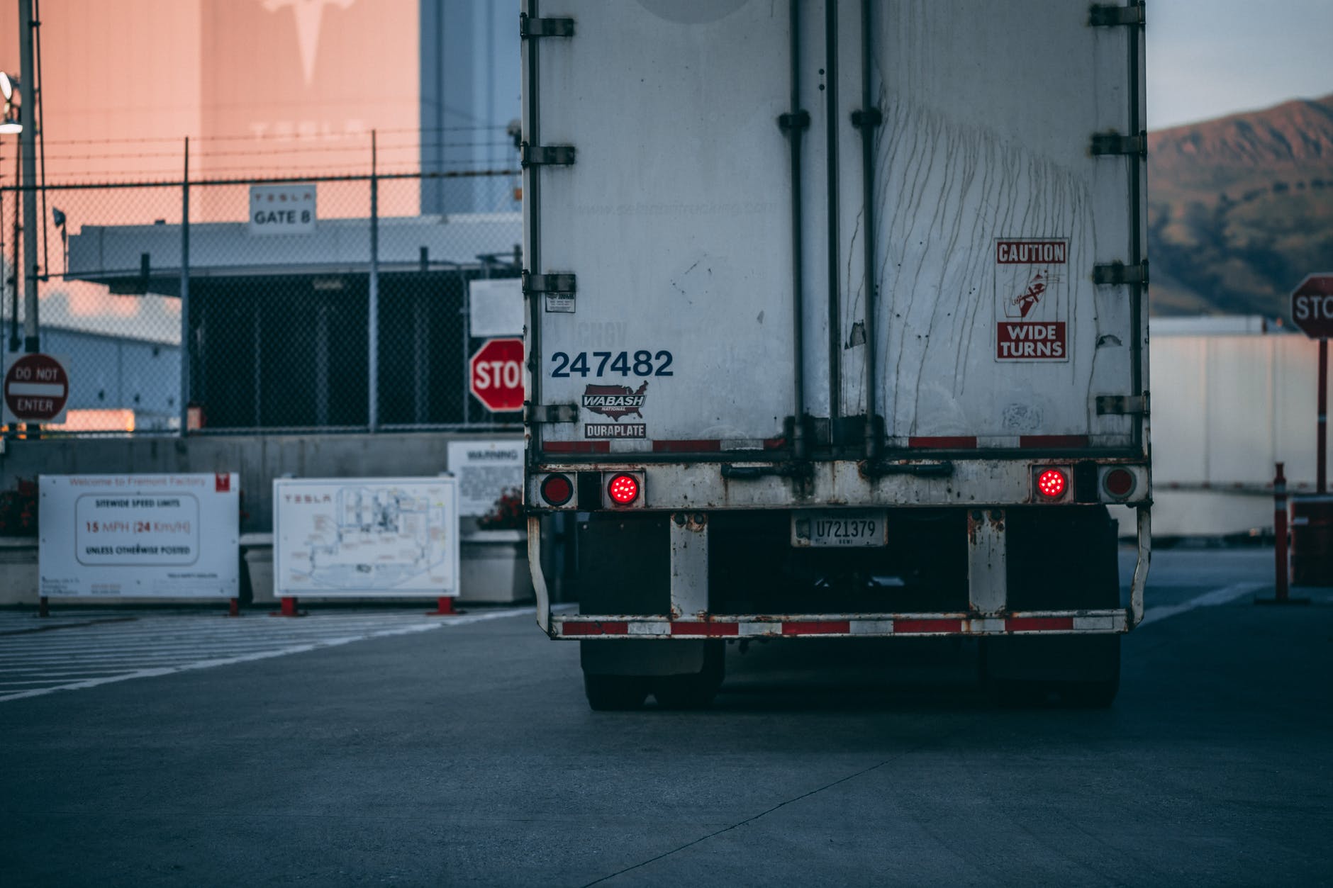 How to Back Up Your Truck Like a Pro