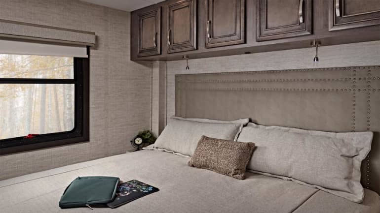 Entegra Vision bathroom