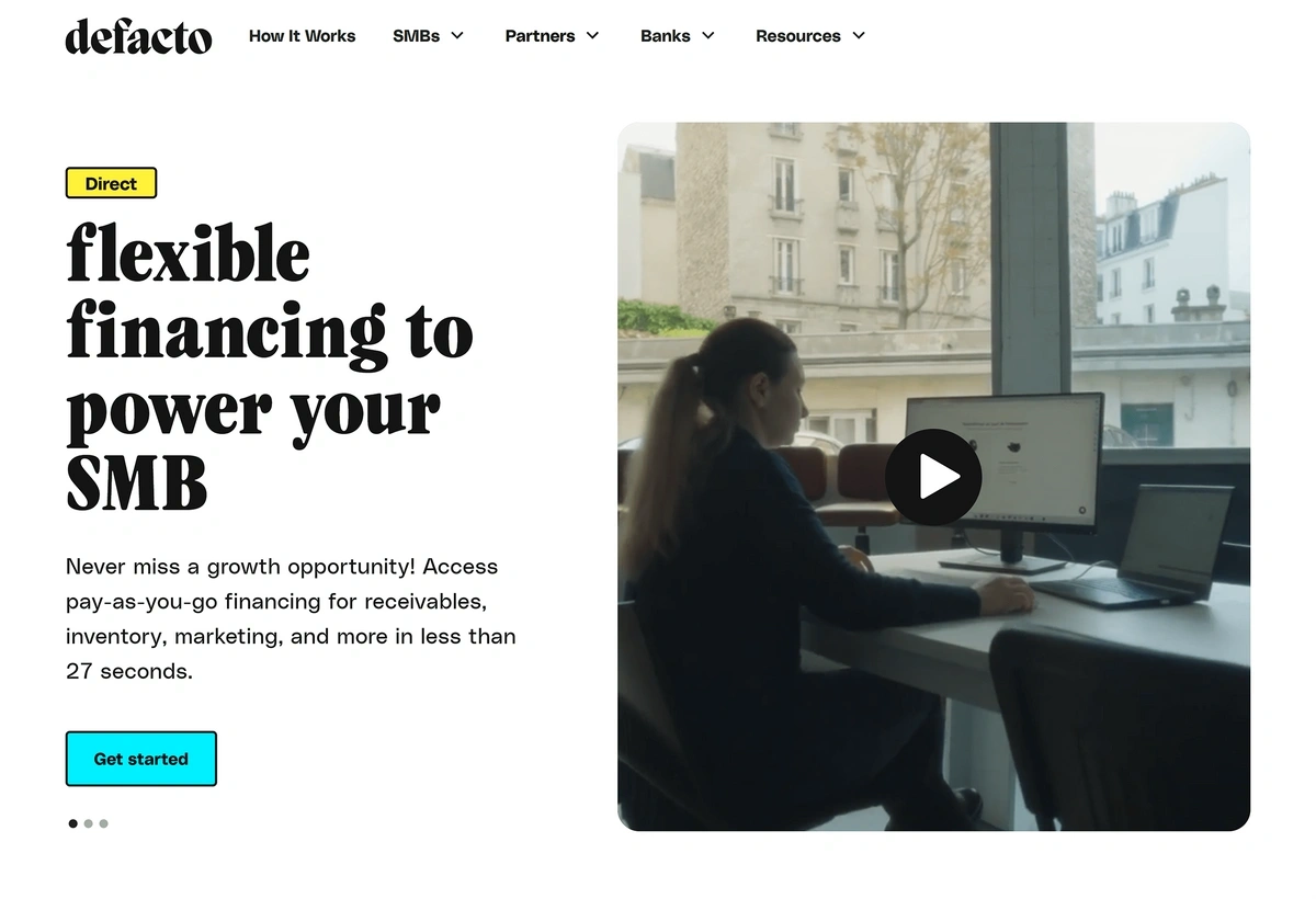 The "DeFacto" homepage advertises flexible financing to power small and medium-sized businesses