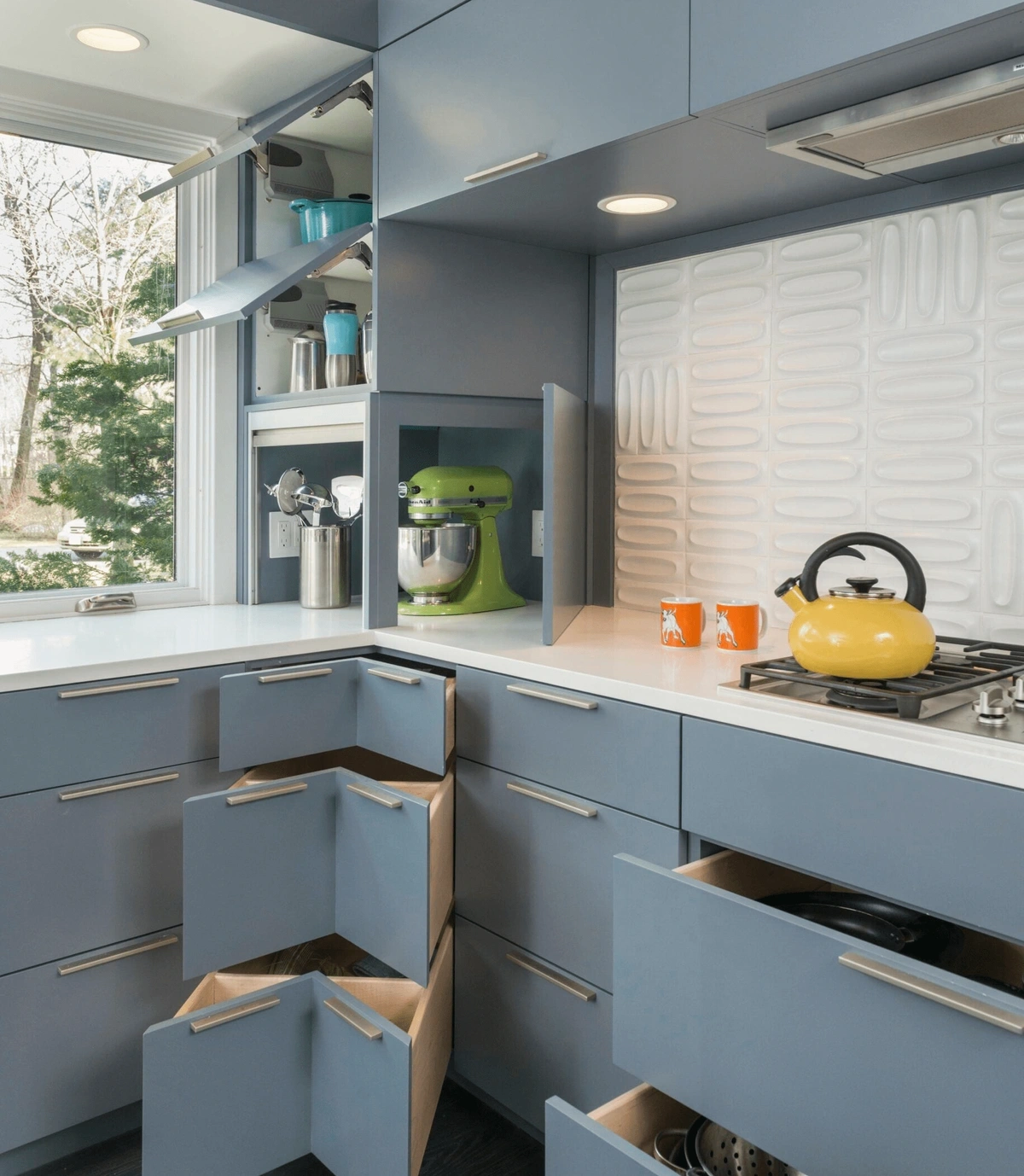 6 Kitchen Cabinet Trends You'll See in 2024, According to Top