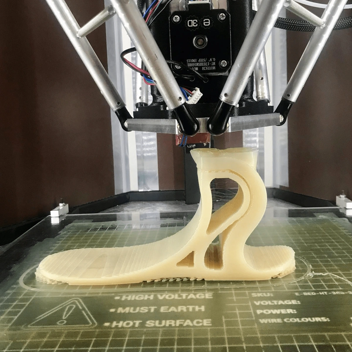 3d-printed-prostetic-leg-min.webp