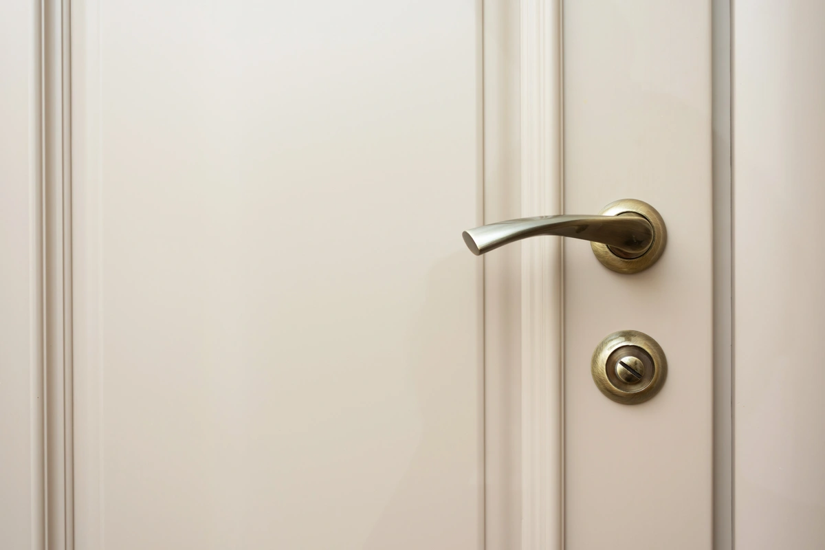 How to clean exterior door hardware