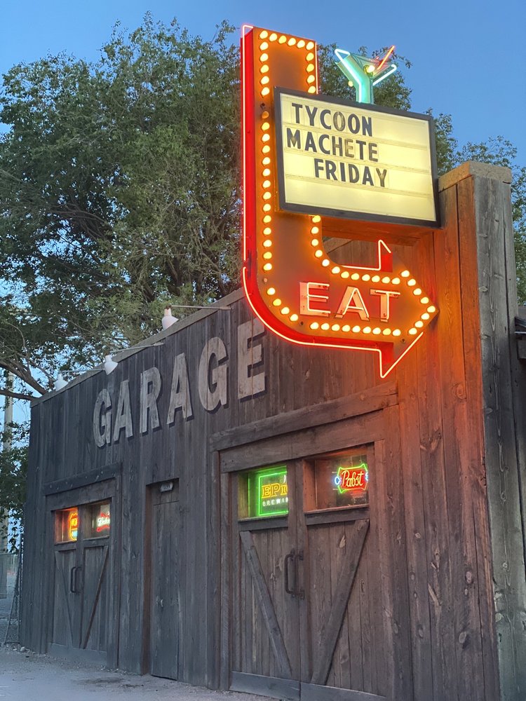 Garage on Beck