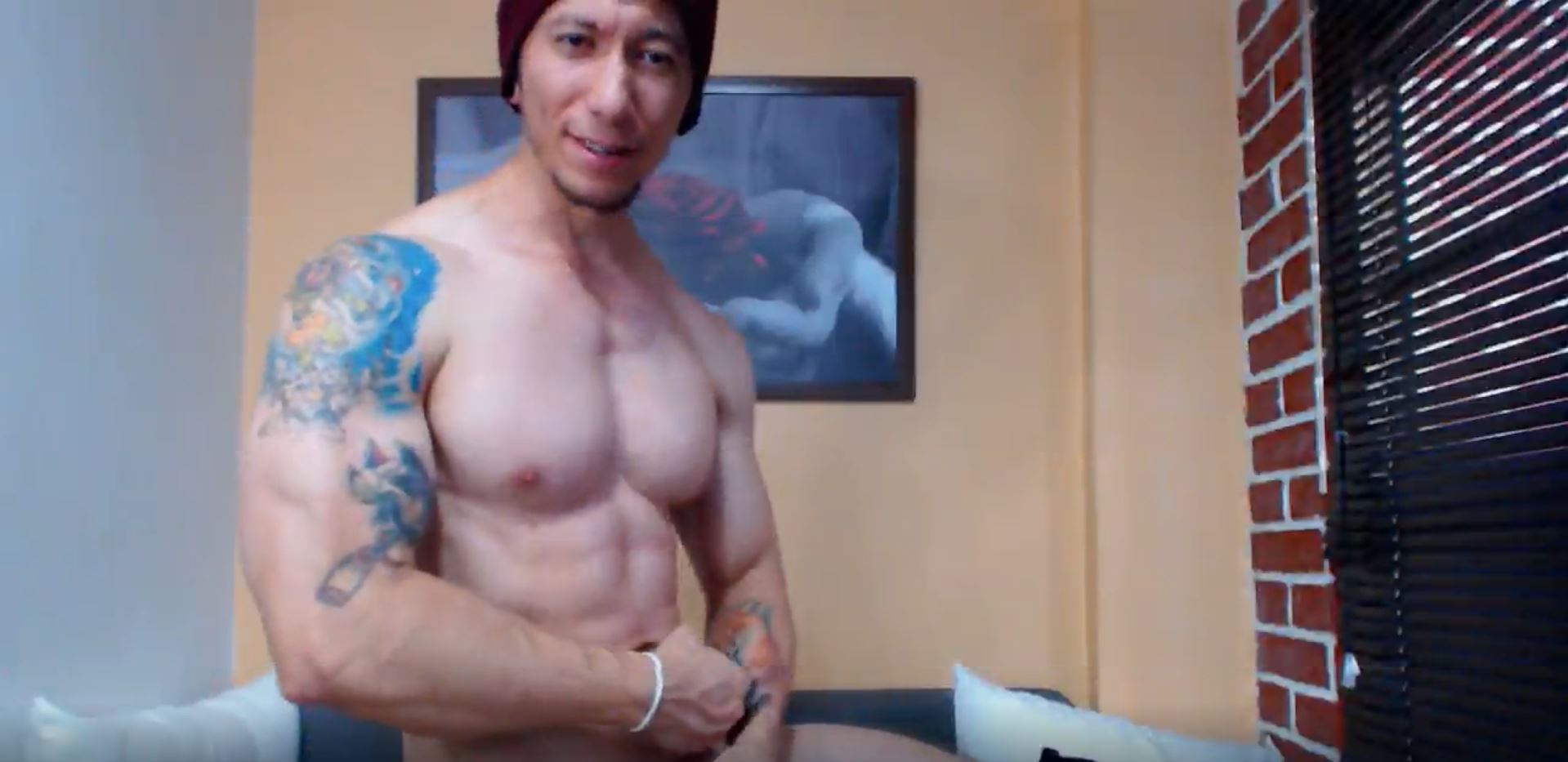 hot tattoos cam guy.JPG