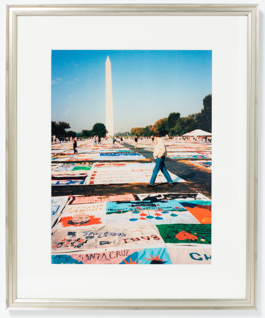 picture of washington monument in silver frame with linen mat