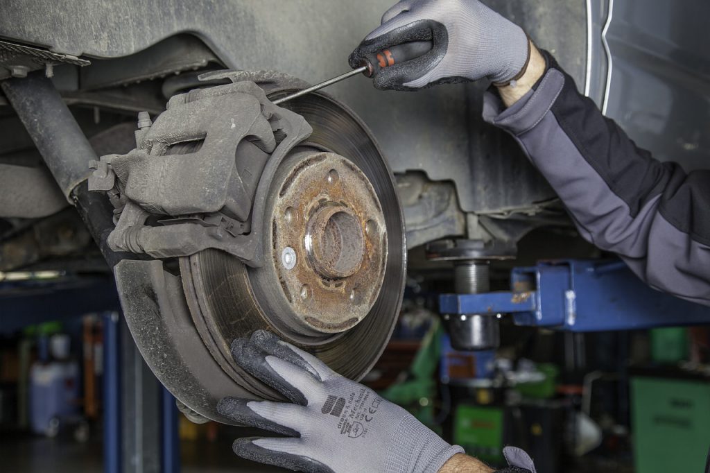 featured image thumbnail for post 7 Things to Look for When Choosing the Best Dallas Brake Repair Service Near You