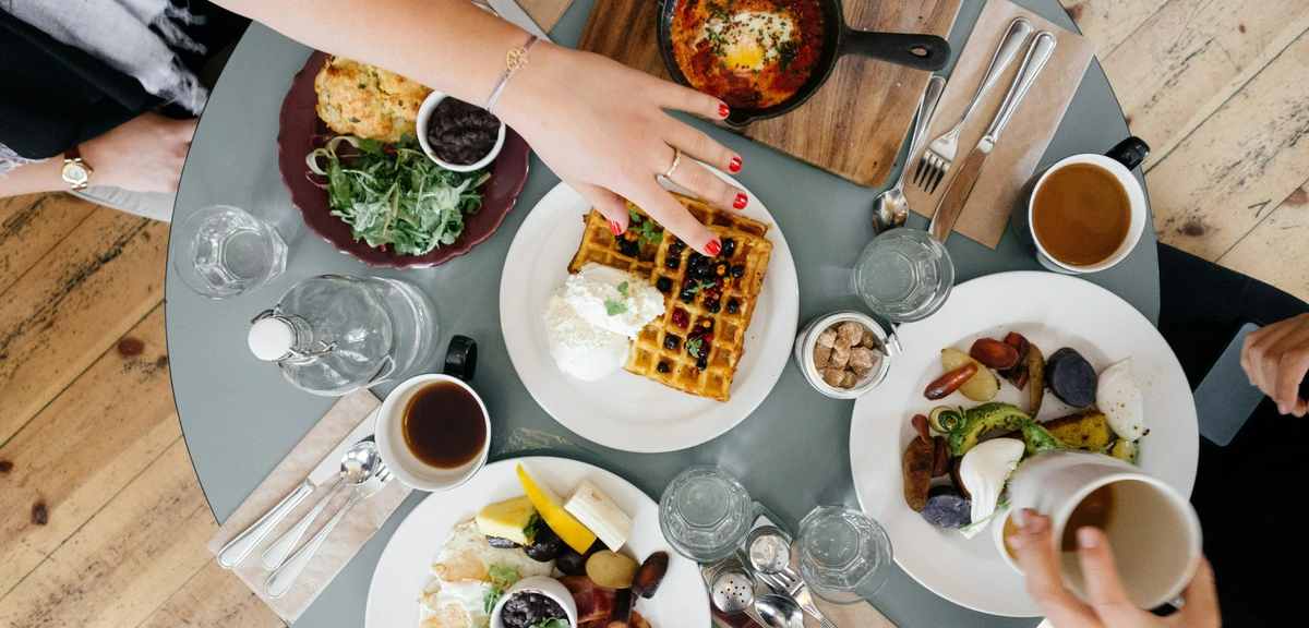 10 Consejos para Comer Saludable Fuera de Casa
