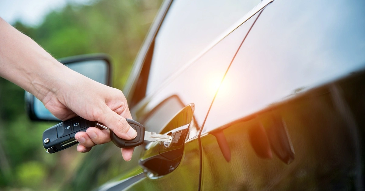 Should You Pay Monthly for Car Insurance? Ocean Finance®