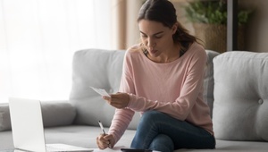 woman calculating bills