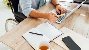 man using credit card online